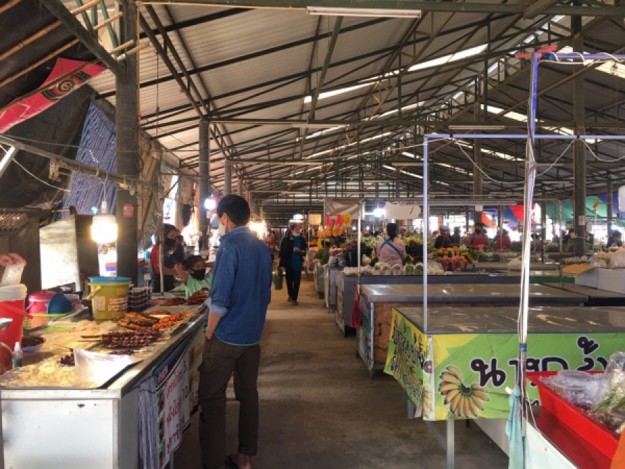 ตลาดแจ้งสนิท